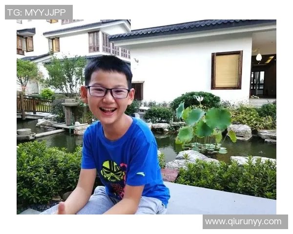 从足球明星童年照看他们的成长轨迹与梦想启航之路