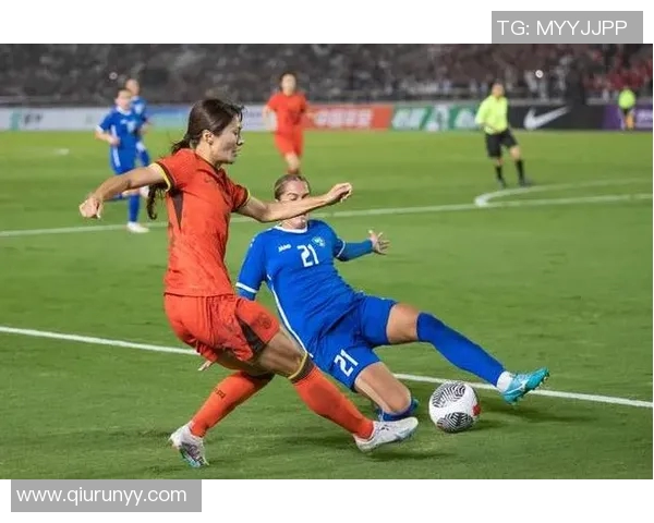 外婆传承的中国血统足球明星在国际赛场上绽放光彩